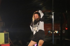 Danser dans mon petit salon 1 * 6240 x 4160 * (6.16MB)